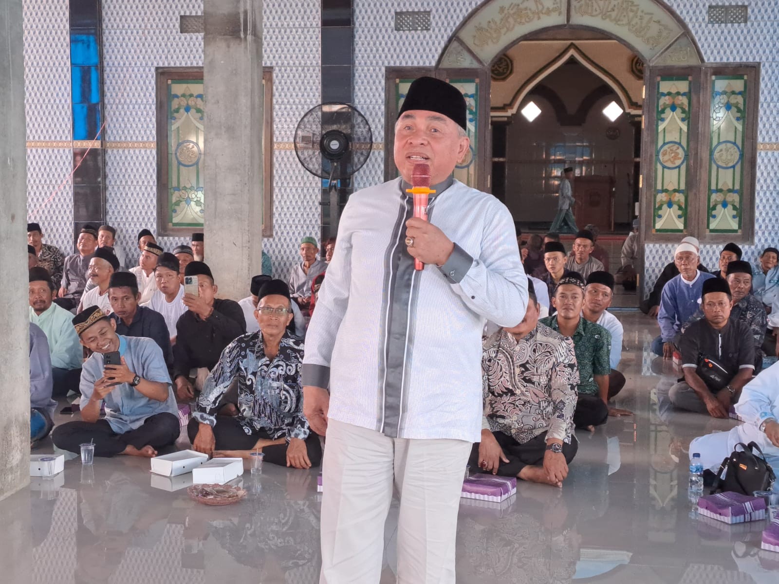 ribuan-warga-wahau-2FNa-21714296406.jpeg